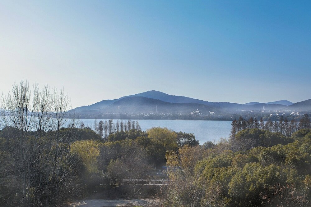 Фото Courtyard by Marriott Wuxi Lihu Lake