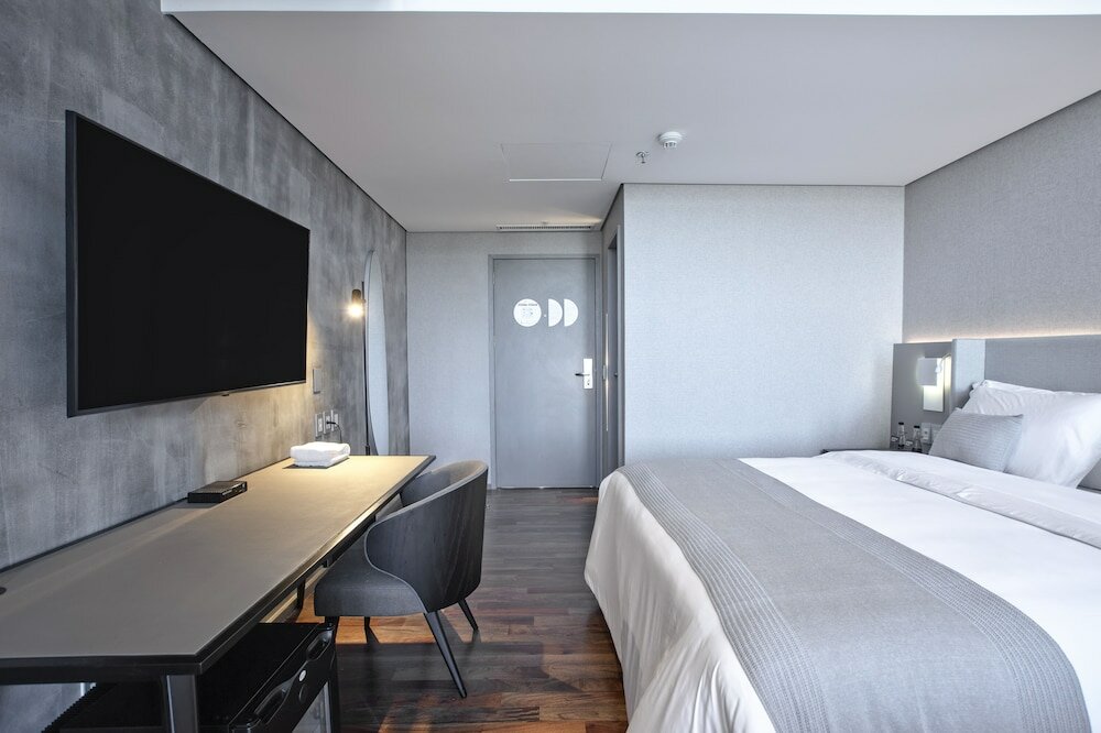 Фото Suryaa Hotel Pinhais, Curio Collection by Hilton