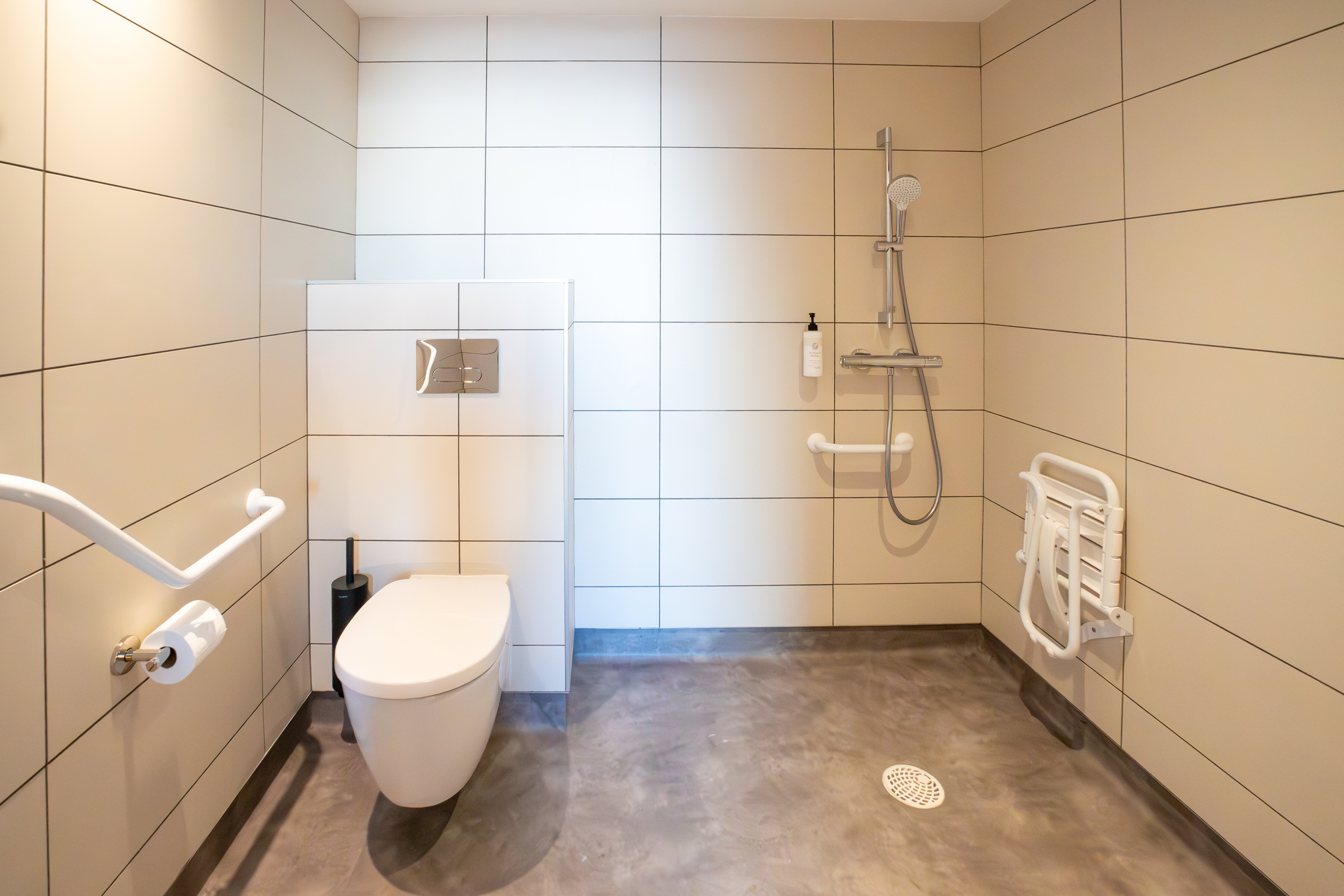 Фото EasyHotel Madrid Alcala