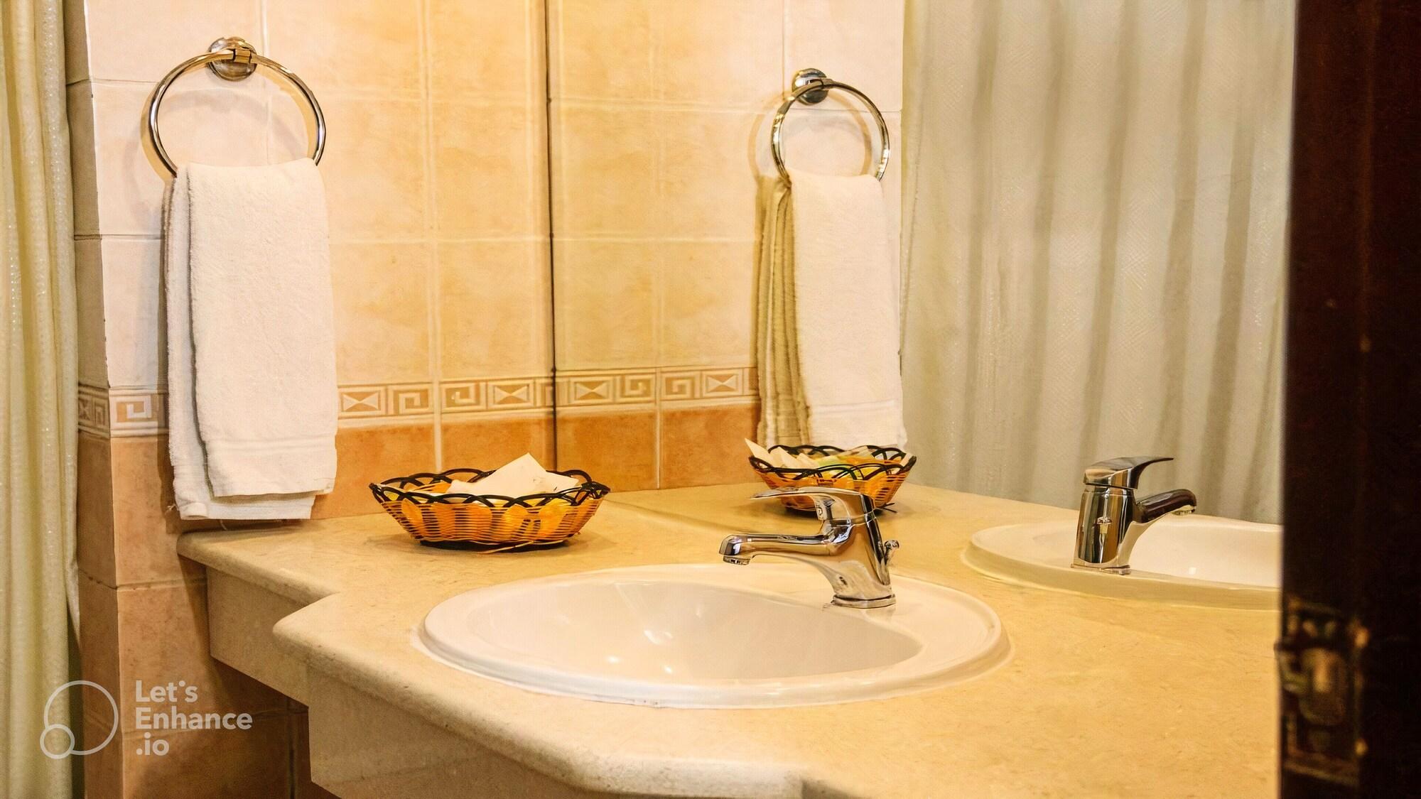 Фото Arena Hotel by Trend