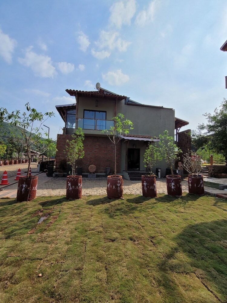 Фото Mastiff Grand La Villae Resort