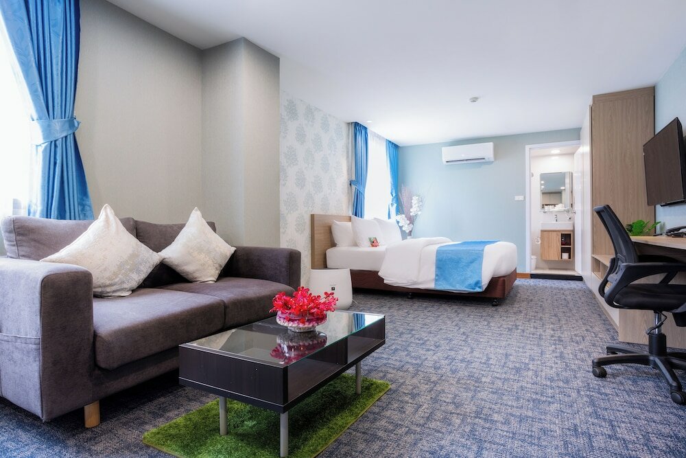 Фото отеля 2