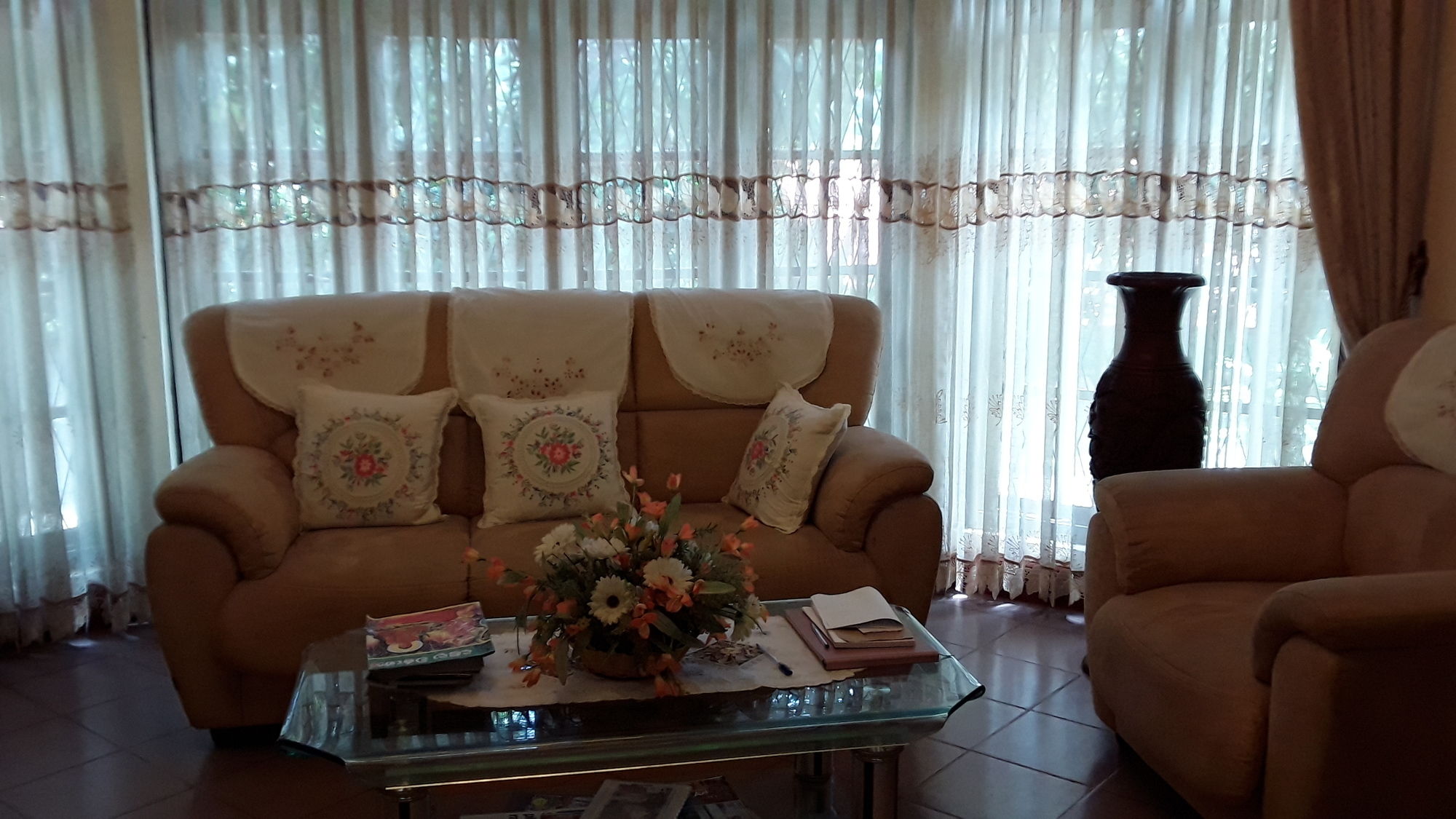 Фото Tree Breeze Inn