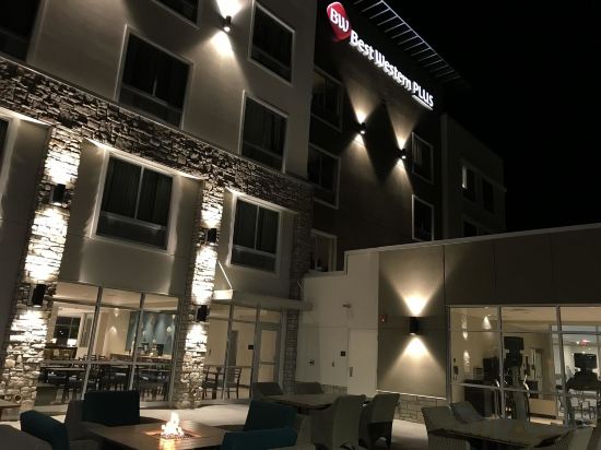 Фото Best Western Plus Bolivar Hotel & Suites