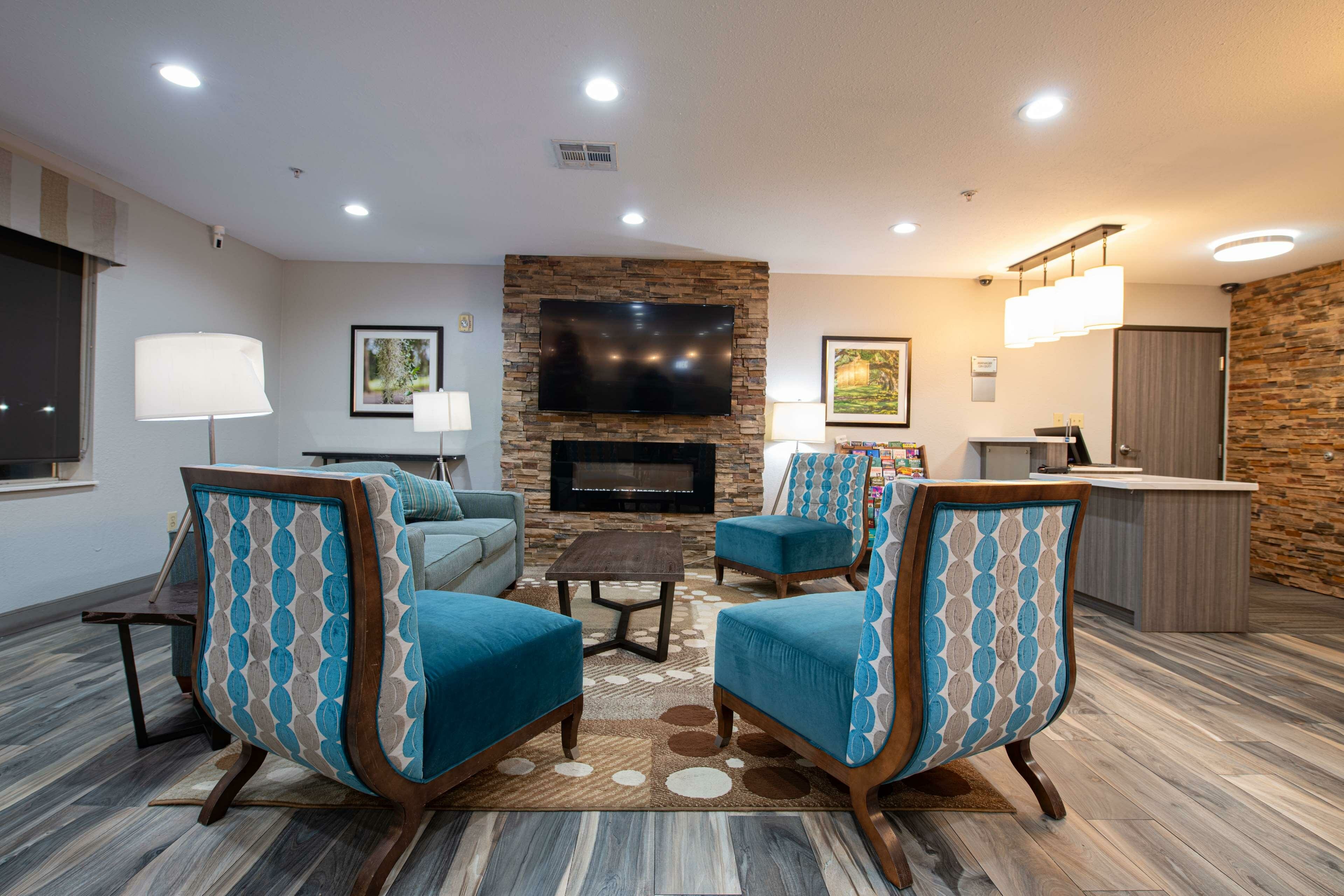 Фото Best Western Lafayette Inn