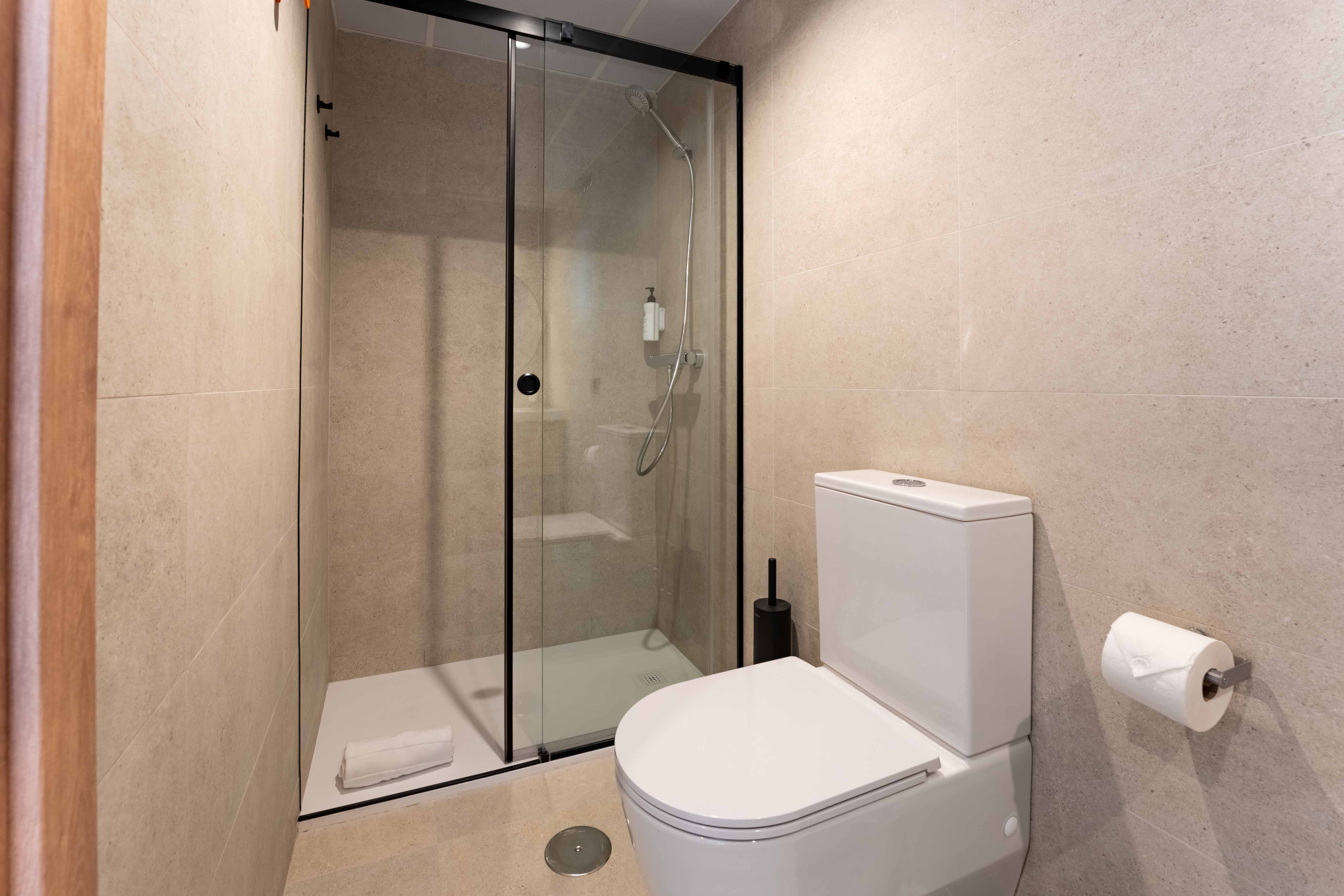 Фото EasyHotel Valencia Ciutat Vella