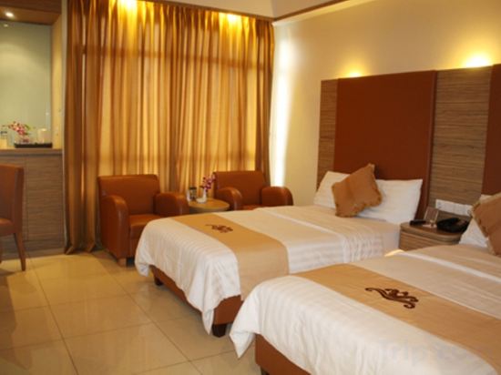 Фото Grand Pasundan Convention Hotel