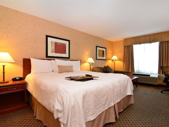 Фото Hampton Inn & Suites by Hilton Langley-Surrey