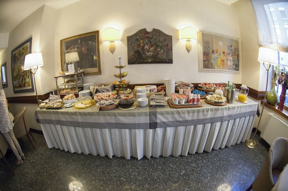 Фото Hotel Bristol