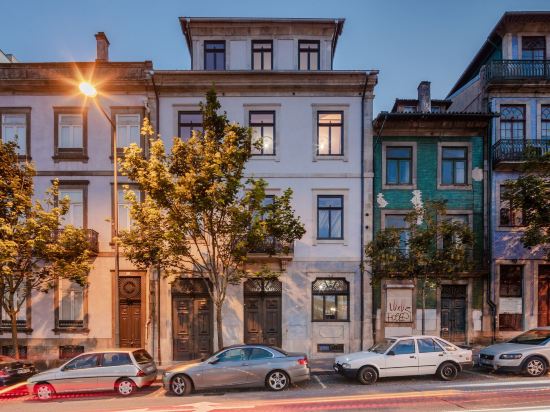 Фото Menina Colina Guesthouse