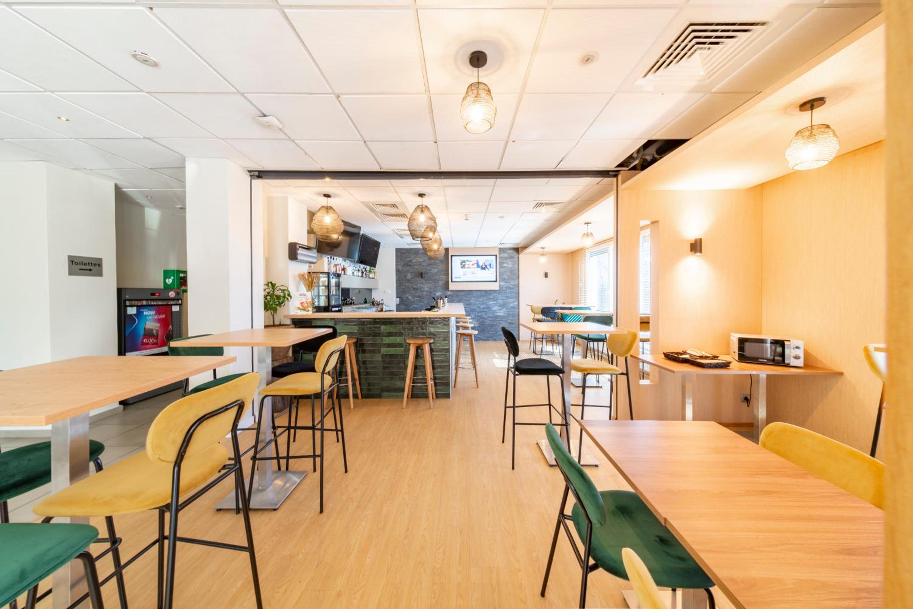 Фото Mandarina Hotel Luxembourg Airport