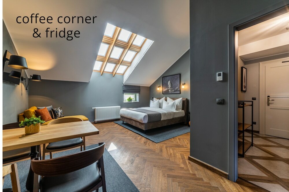 Фото The Viaduct Suites & More