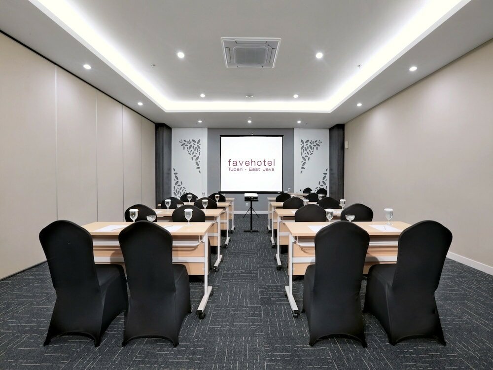 Фото Отель Favehotel Tuban