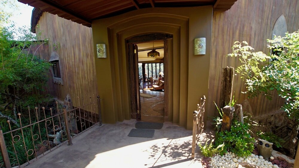 Фото Leopards Rock Bush Boutique