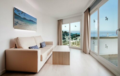 Внешний вид отеля Tomir Portals Suites - Adults Only в Кальвии, фото 2