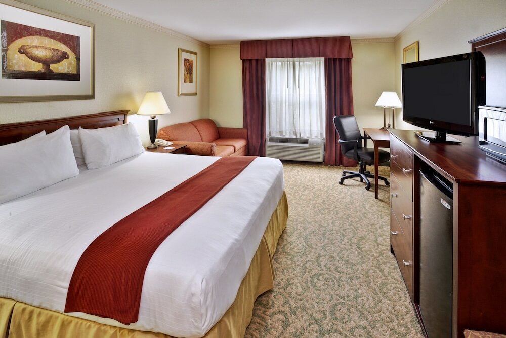 Фото Holiday Inn Express Breaux Bridge, an Ihg Hotel