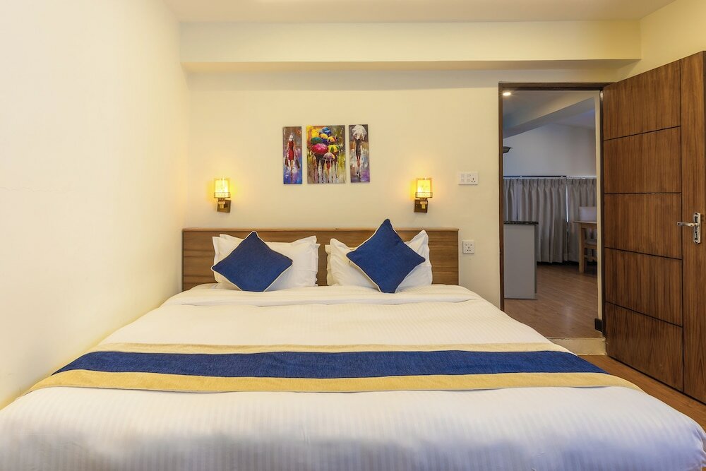 Фото Kathmandu Business Hotel