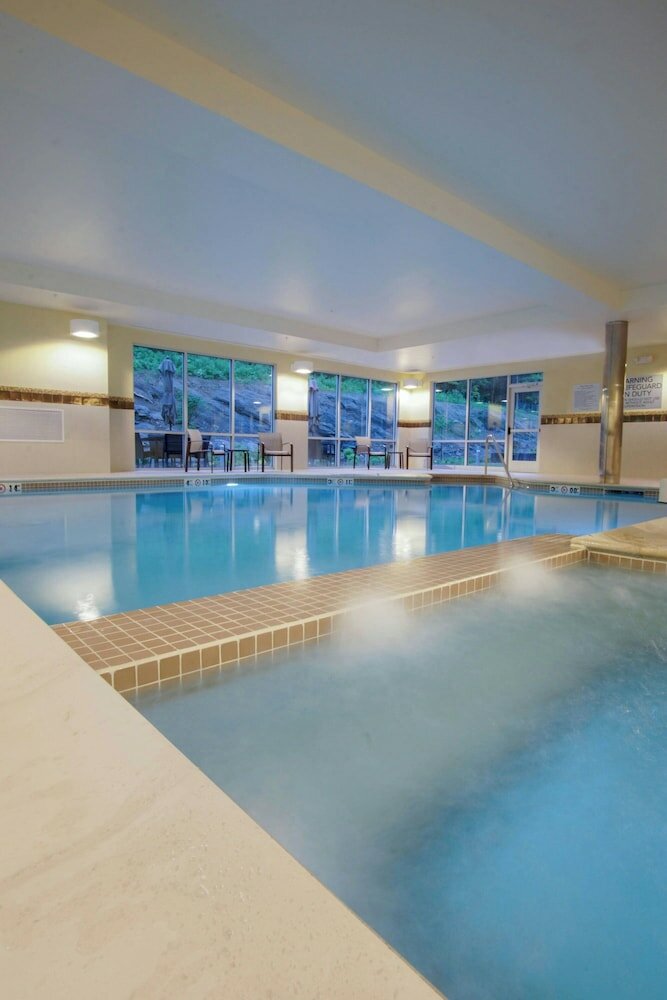 Фото Courtyard by Marriott Lenox Berkshires