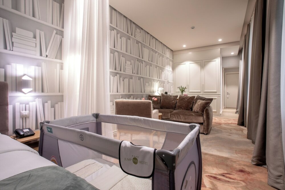 Фото Jump Inn Hotel Belgrade