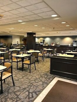 Фото Wingate by Wyndham Pueblo