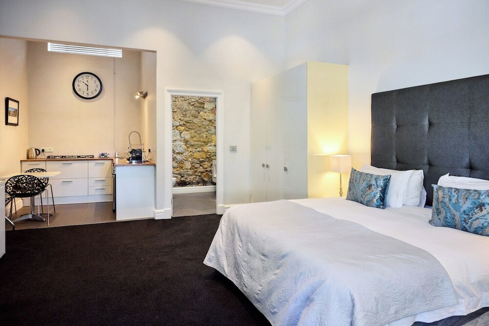 Фото The Three Boutique Hotel