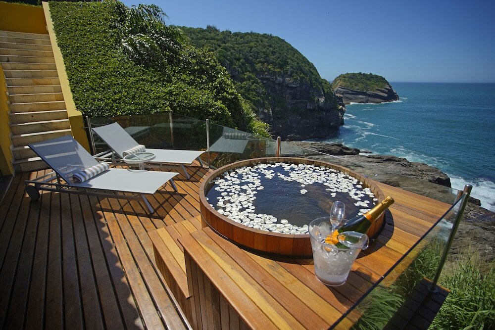 Фото Cliffside Luxury Inn