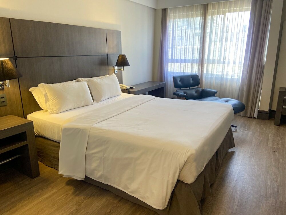 Фото Slaviero Hotel Curitiba Centro