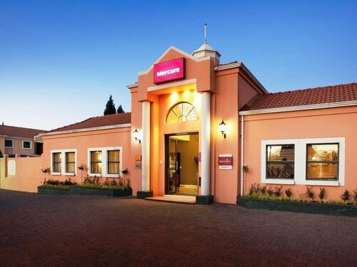 Внешний вид отеля Mercure Johannesburg Bedfordview Hotel в Городе Метрополитенского Муниципалитете Экурхулени, фото 1