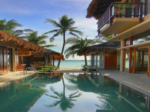 White House Beach Resort