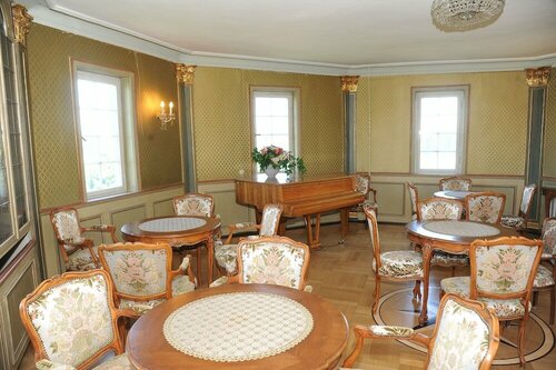 Гостиница Schlosshotel Kirchberg в Крайльсхайм