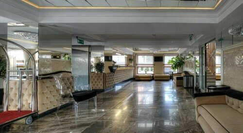 Гостиница M Hotel Sosnowiec в Мысловице