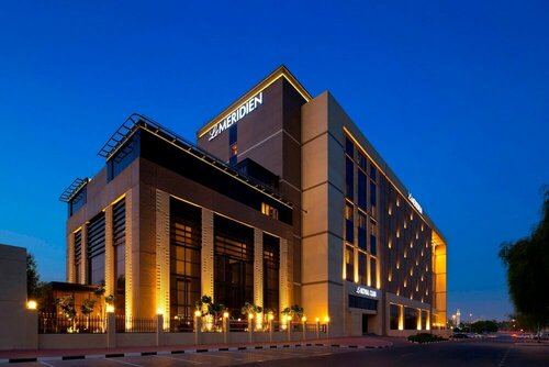Гостиница Le Meridien Dubai Hotel & Conference Centre в Шардже