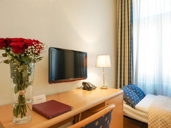 Фото Hotel Tivoli Prague