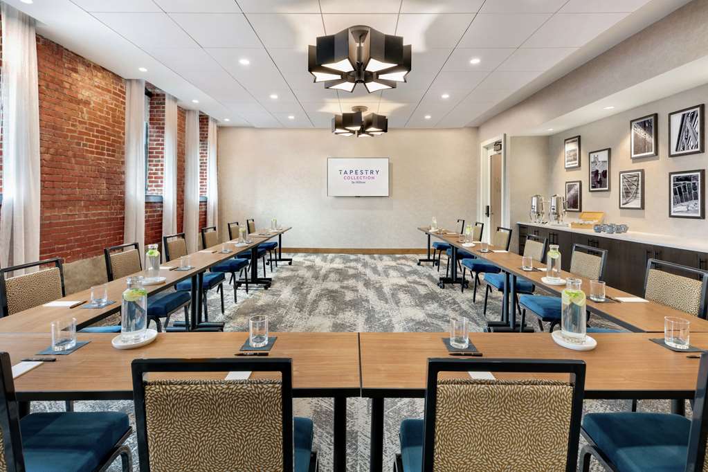 Фото The Wilbur Lititz, Tapestry Collection by Hilton