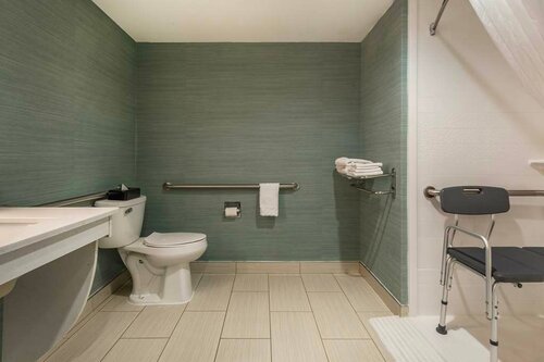 Гостиница Best Western Plus New Englander в Уобёрне