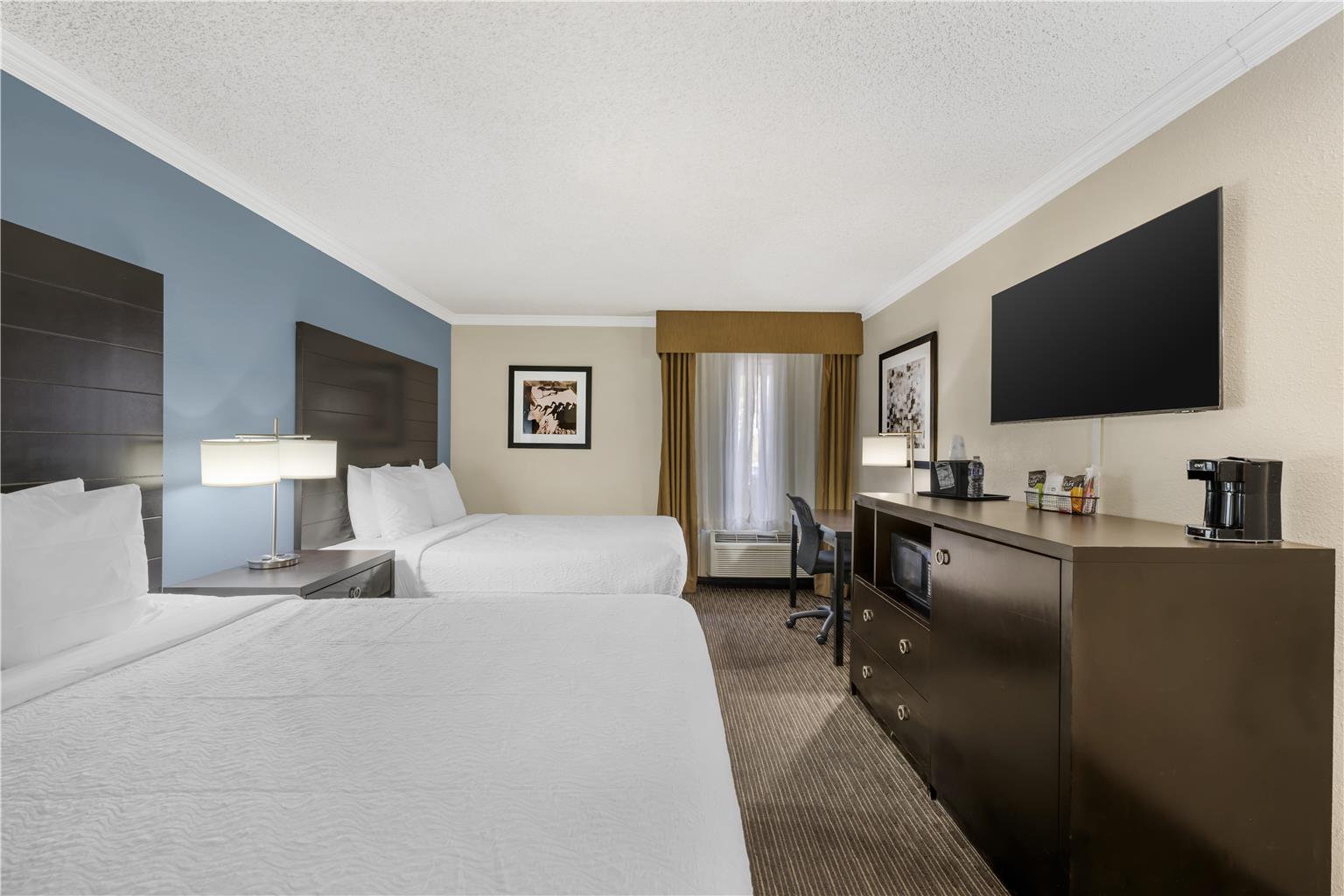 Фото Best Western Airport Albuquerque InnSuites Hotel & Suites