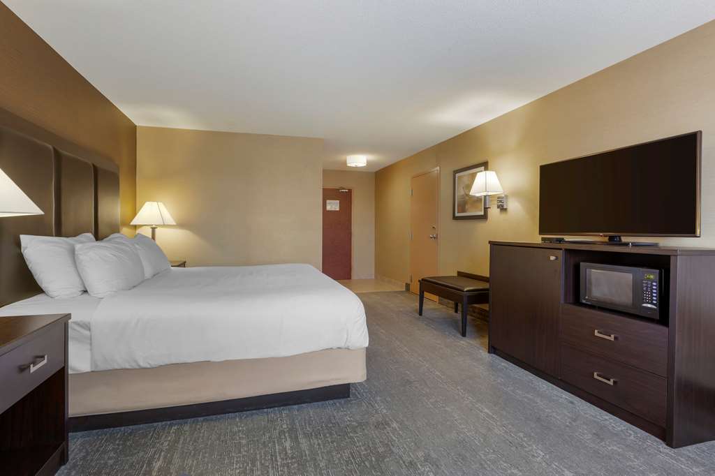 Фото Best Western Plus Burlington Inn & Suites