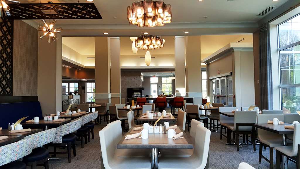 Фото Hilton Garden Inn Freeport Downtown
