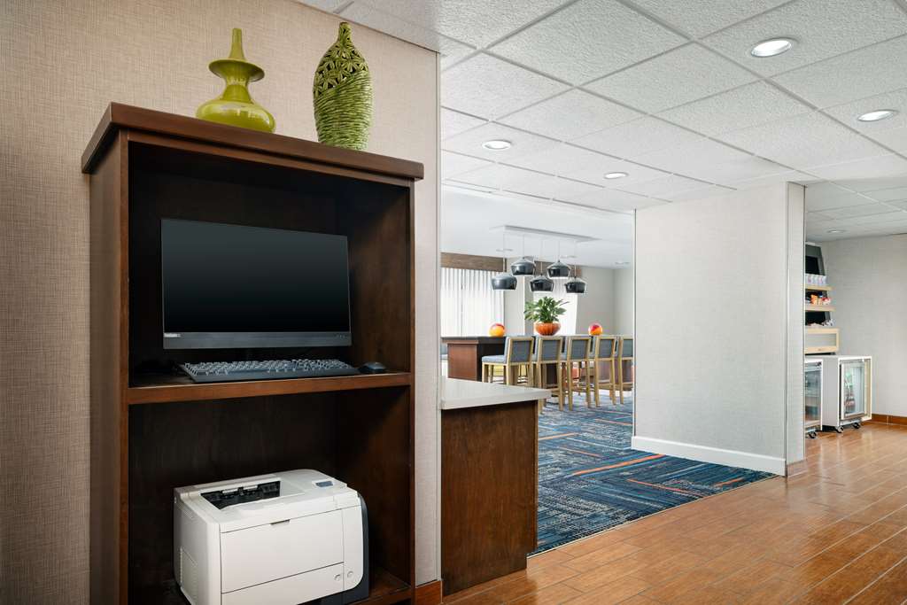 Фото Hampton Inn Laredo