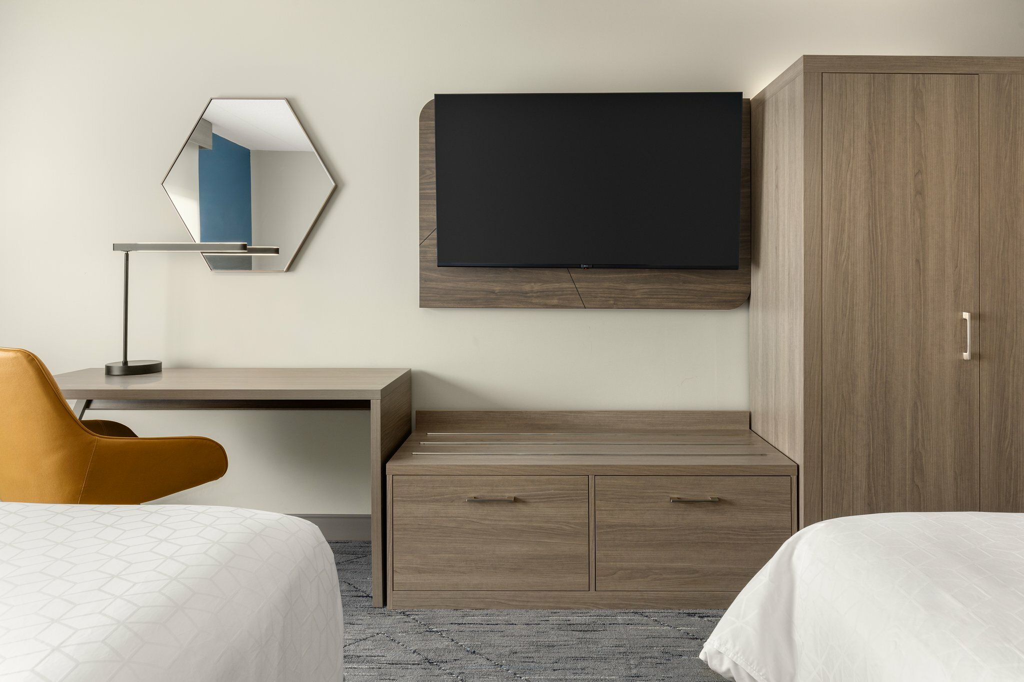 Фото Holiday Inn Express & Suites Brockville