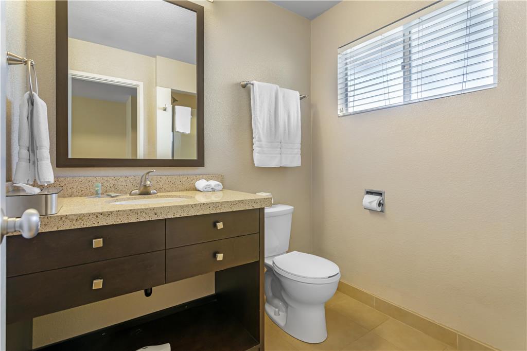 Фото Best Western Petaluma Inn