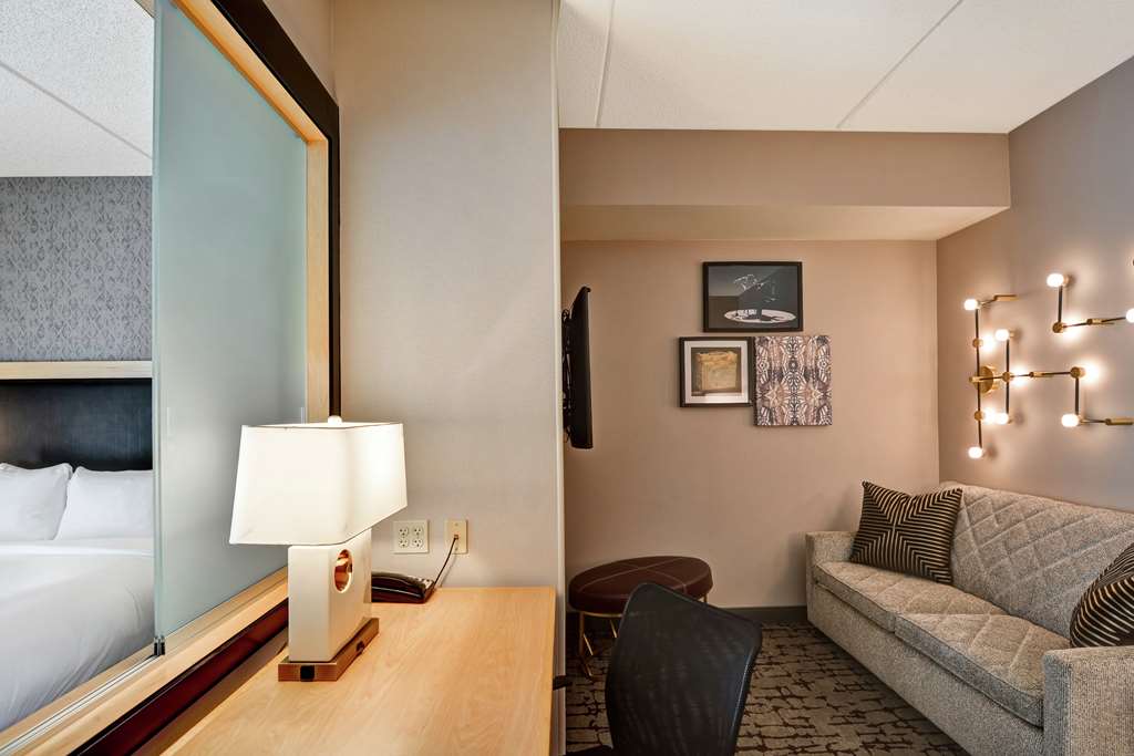 Фото DoubleTree by Hilton Hotel Baton Rouge