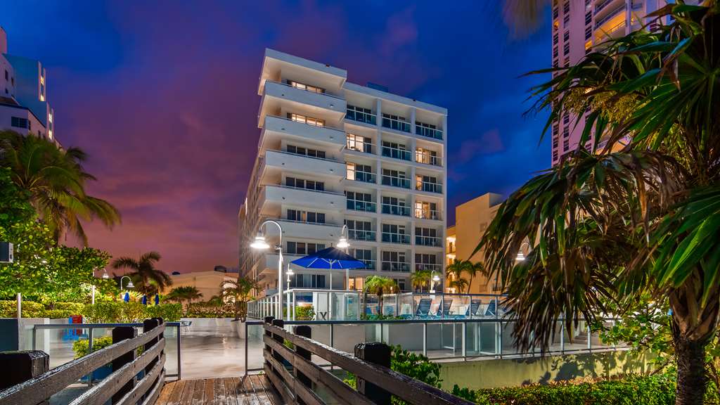 Фото Best Western Plus Atlantic Beach Resort