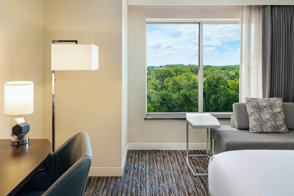 Фото DoubleTree by Hilton Greensboro