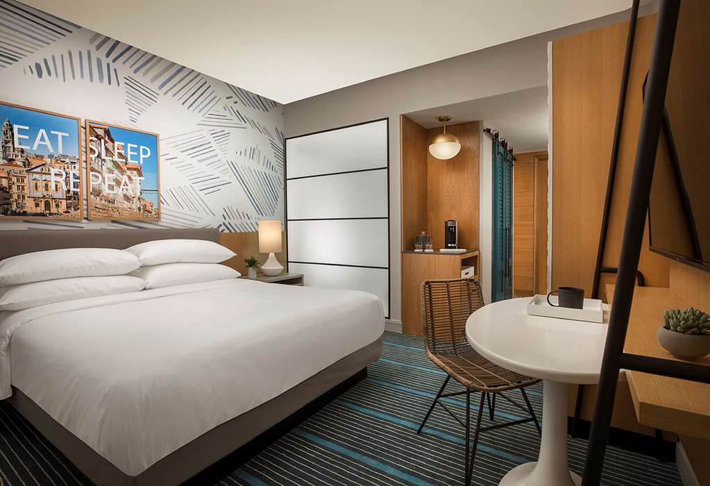 Фото The Monsaraz San Diego, Tapestry Collection by Hilton