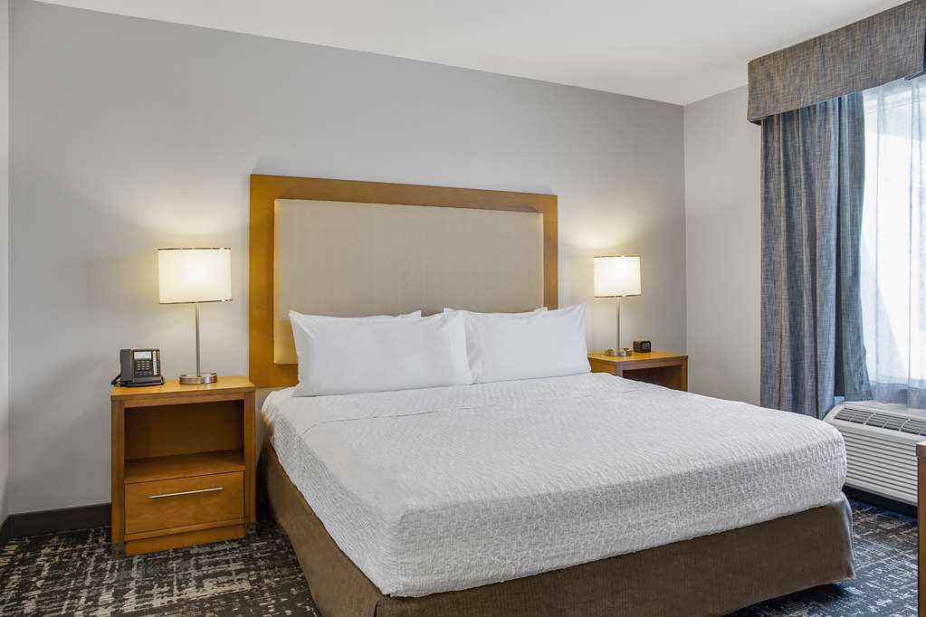 Фото Homewood Suites by Hilton Winnipeg Airport Polo Park MB