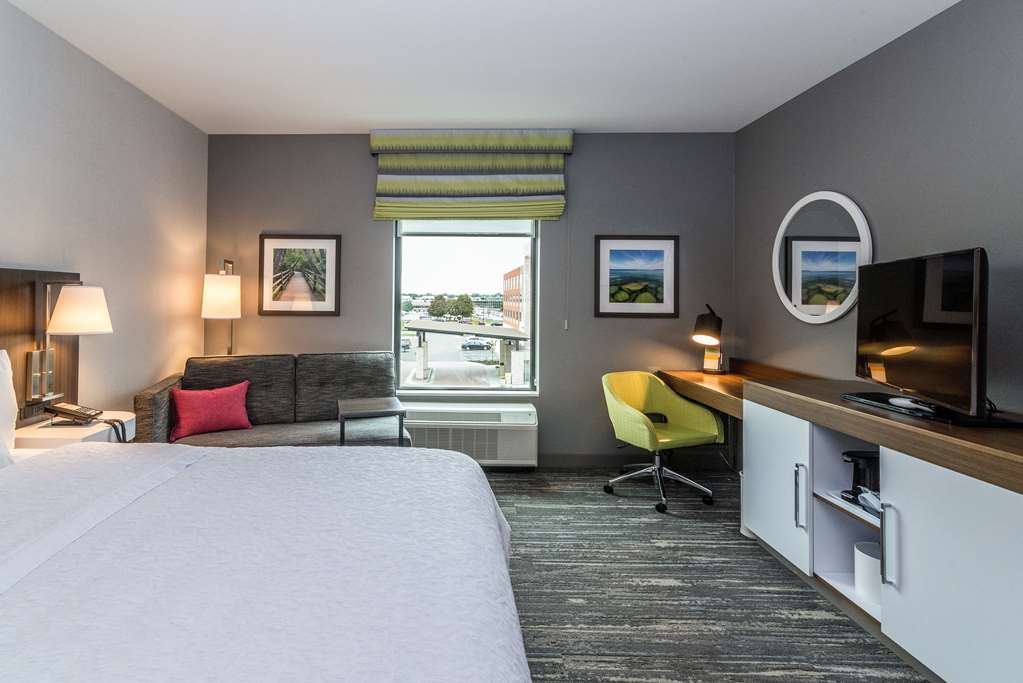 Фото Hampton Inn & Suites Allen Park