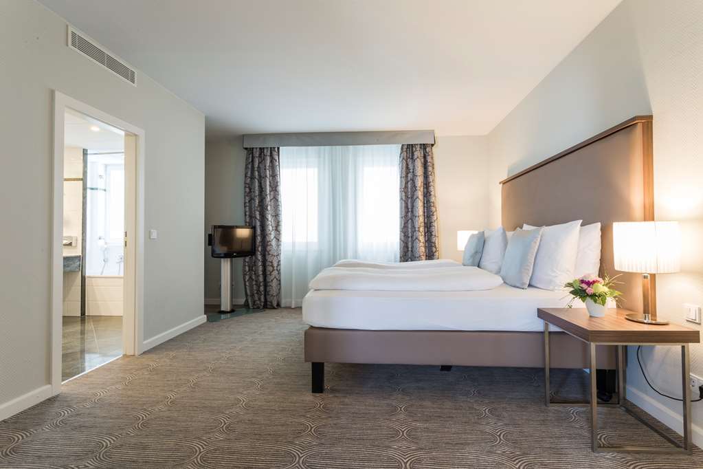 Фото Radisson Blu Schwarzer Bock Hotel