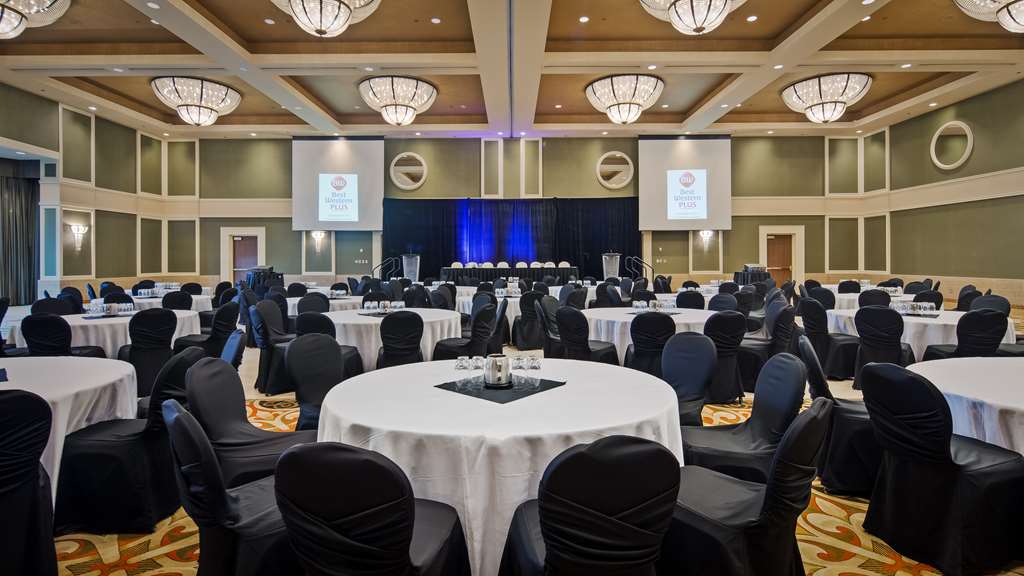 Фото Best Western Plus Lamplighter Inn & Conference Centre