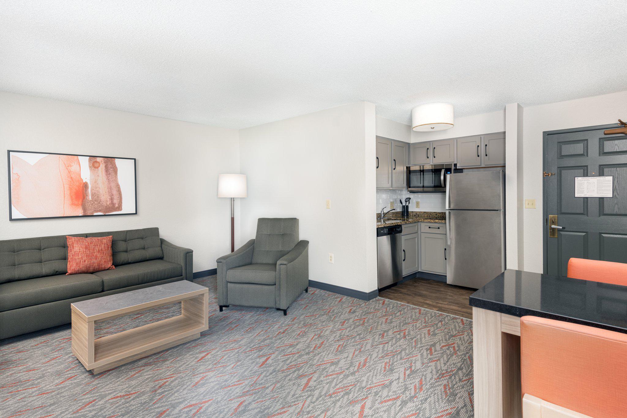 Фото Candlewood Suites Eagan Arpt South - Mall Area, an Ihg Hotel